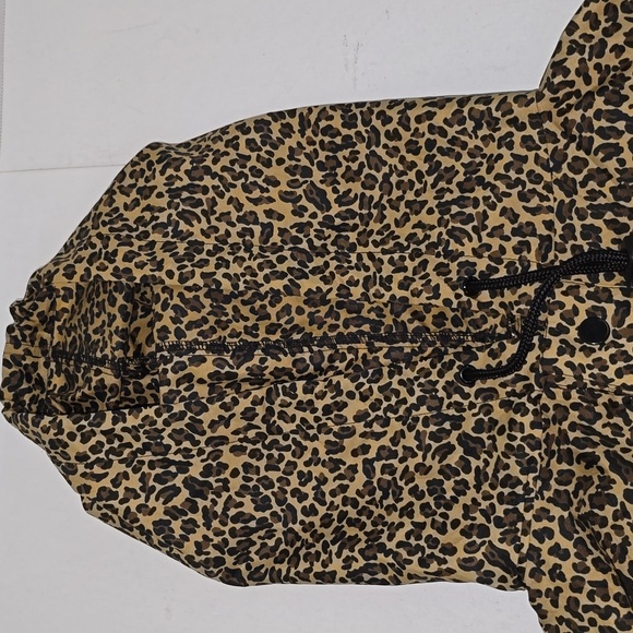 London Fog Cheetah Print Hooded Poncho One Size Fits Most - Picture 9 of 10